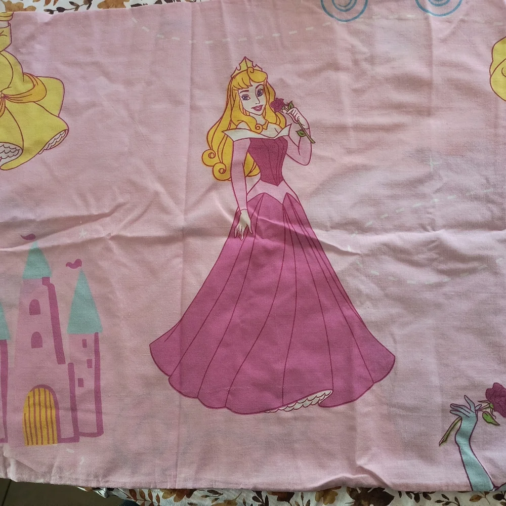 Disney Princess twin bed sheets - Picture 3 of 3